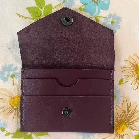 Handmade Genuine Leather Wallet - Picture 2 of 5